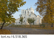 Собор Иоанна Предтечи 12 века осенью (Псков) (2014 год). Стоковое фото, фотограф Валентина Троль / Фотобанк Лори