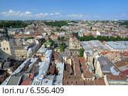 Вид на Львов с башни львовской ратуши, Украина (2010 год). Редакционное фото, фотограф Михаил Марковский / Фотобанк Лори