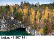 Горный парк "Рускеала". Мраморный карьер. Карелия (2014 год). Редакционное фото, фотограф Ольга Визави / Фотобанк Лори