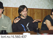 Рок-музыкант Юрий Шевчук (2000 год). Редакционное фото, фотограф Андрей Забродин / Фотобанк Лори