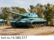 Танк ИС-3 у подножия Саур-Могилы (2014 год). Редакционное фото, фотограф Копылов Сергей / Фотобанк Лори