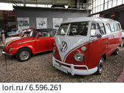 Старые автомобили Volkswagen в музее ретроавтомобилей на Рогожском Валу, Москва (2014 год). Редакционное фото, фотограф Алексей Гусев / Фотобанк Лори
