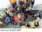 В Музее занимательных наук "Экспериментаниум" (2014 год). Редакционное фото, фотограф Володина Ольга / Фотобанк Лори