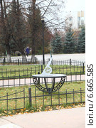 Арт-объект "Солнечные часы" в Тюмени. Сибирь (2014 год). Редакционное фото, фотограф Валерий Акулич / Фотобанк Лори