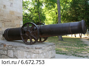 Старинная пушка у Русских ворот в Анапе (2011 год). Стоковое фото, фотограф Алексей Гусев / Фотобанк Лори