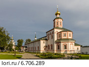 Церковь Богоявления с трапезной палатой Валдайского Иверского Святоозерского  Богородицкого мужского монастыря. Остров Валдай. Новгородская область (2013 год). Стоковое фото, фотограф Вячеслав Комаров / Фотобанк Лори