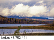 Облака над озером Зюраткуль, Южный Урал (2014 год). Редакционное фото, фотограф Александр Усик / Фотобанк Лори