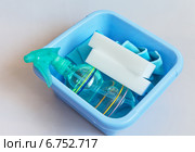 Современные средства для домашней уборки - меламиновые суперочищающие губки и салфетки из микрофибры. Стоковое фото, фотограф Виктория Катьянова / Фотобанк Лори