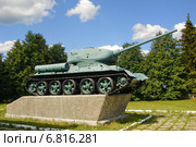 Военно-исторический музей "Зайцева Гора", Калужская область. Танк Т-34 (2007 год). Редакционное фото, фотограф Елена Коромыслова / Фотобанк Лори