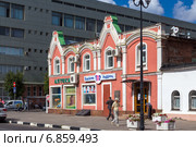 Город Саратов. Баскин-Роббинс (2014 год). Редакционное фото, фотограф Сергей Лаврентьев / Фотобанк Лори
