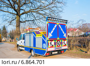 Автомобиль Iveco Daily. Дорожные работы. Москва (2014 год). Редакционное фото, фотограф Владимир Князев / Фотобанк Лори