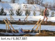 Мужская и женская купальни. Крещенские морозы (2014 год). Редакционное фото, фотограф Александр Тараканов / Фотобанк Лори