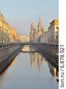 Утро на  канале  Грибоедова (2014 год). Редакционное фото, фотограф Татьяна Чепикова / Фотобанк Лори