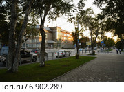 Город Южно-Сахалинск, Коммунистический проспект, офис ОАО "Сахалинэнерго" Редакционное фото, фотограф Александр Стулов / Фотобанк Лори