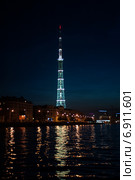 Вид на телебашню. Санкт-Петербург (2014 год). Редакционное фото, фотограф Галина Попова / Фотобанк Лори