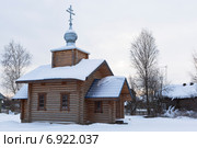 Храм в честь иконы Божией Матери. Деревня Теребино Вельского района Архангельской области (2015 год). Стоковое фото, фотограф Николай Мухорин / Фотобанк Лори