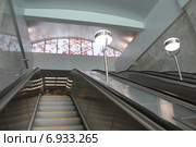 Московский метрополитен. Таганско-Краснопресненская линия. Станция "Спартак". Эскалаторный наклон. Стоковое фото, фотограф Краснобай Александр / Фотобанк Лори