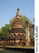 Древний храмовый комплекс Wat Phra Kaeo в историческом парке в городе Кампенг Пхет, Тайланд (2015 год). Стоковое фото, фотограф Natalia Sidorova / Фотобанк Лори