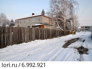 Город Заводоуковск. Прогалина на заснеженной дороге (2014 год). Стоковое фото, фотограф Александр Тараканов / Фотобанк Лори