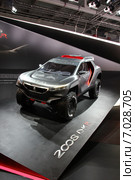 PEUGEOT 2008 DKR на автосалоне в Москве (2014 год). Редакционное фото, фотограф Владимир Тучин / Фотобанк Лори