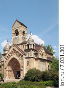 Церковь в замке Вайдахуняд (Vajdahunyad). Будапешт, Венгрия (2014 год). Стоковое фото, фотограф Вадим Хомяков / Фотобанк Лори