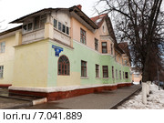 Старый двухэтажный дом на Свято-Троицком бульваре в Белгороде (2015 год). Стоковое фото, фотограф Галина Лукьяненко / Фотобанк Лори
