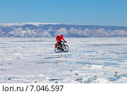 Экстремальный велотуризм на Байкале (2015 год). Редакционное фото, фотограф Виктория Катьянова / Фотобанк Лори