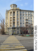 Набережная Тараса Шевченко, 1/2 (дом нефтяников). Москва (2015 год). Редакционное фото, фотограф lana1501 / Фотобанк Лори