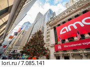 New York - DECEMBER 18, 2013: AMC IPO on New York Stock Exchange. Редакционное фото, фотограф Elnur / Фотобанк Лори
