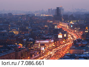 Садовое Кольцо вечером, Москва (2012 год). Редакционное фото, фотограф Георгий Султанов / Фотобанк Лори