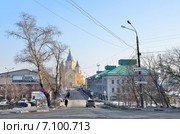 Улица Стрелка в Нижнем Новгороде ранней весной в дымке (2015 год). Редакционное фото, фотограф Овчинникова Ирина / Фотобанк Лори