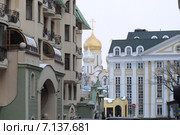 Москва, Сеченовский переулок с видом на Остоженку и Зачатьевский монастырь (2015 год). Стоковое фото, фотограф Дмитрий Неумоин / Фотобанк Лори