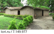 Музей деревни (Kijiji cha Makumbusho, Village Museum) с различными типами деревенских домов этнических групп Танзании. Национальный музей в городе Dar es Salaam, Африка (2014 год). Стоковое видео, видеограф Кекяляйнен Андрей / Фотобанк Лори