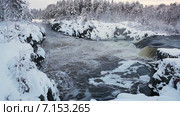 Водоворот воды после водопада Воицкий падун, зима. Поселок Надвоицы, Сегежский район, Карелия. Стоковое видео, видеограф Кекяляйнен Андрей / Фотобанк Лори