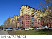 Многофункциональный жилой комплекс "Маршал". Улица Маршала Рыбалко, 2. 4-й микрорайон Щукино. Москва (2015 год). Редакционное фото, фотограф lana1501 / Фотобанк Лори
