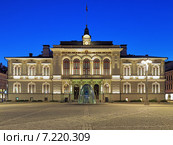 Вечерний вид на ратушу Тампере, Финляндия (2015 год). Стоковое фото, фотограф Михаил Марковский / Фотобанк Лори