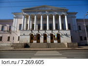 Здание Российской академии медицинских наук на Солянке в Москве. Бывший Опекунский совет (2015 год). Редакционное фото, фотограф Илья Пакульских / Фотобанк Лори