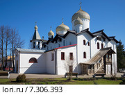 Церковь Филиппа Апостола и Николая чудотворца. Великий Новгород (2015 год). Редакционное фото, фотограф Виктор Карасев / Фотобанк Лори