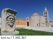 Croatia, Zadar, The Church of St. Donatus is a church located in Zadar. Its name refers to Donatus of Zadar, who began construction on this church in the 9th century and ended it on the northeast... Стоковое фото, агентство BE&W Photo / Фотобанк Лори