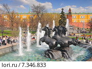 Russia, Moscow, Horses Fountain by Zurab Tsereteli in Alexander Garden in Moscow. Редакционное фото, агентство BE&W Photo / Фотобанк Лори