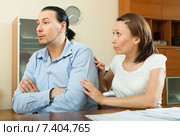 woman asking for money from husband for the purchase. Стоковое фото, фотограф Яков Филимонов / Фотобанк Лори