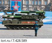 Зенитно-ракетный комплекс "БУК-М2" на Красной площади во время Парада, посвященного 70-летию Победы в Великой Отечественной войне (2015 год). Редакционное фото, фотограф Алексей Бок / Фотобанк Лори
