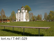 Храм Архангела Михаила в селе Микулино Городище (2015 год). Стоковое фото, фотограф Александр Курлович / Фотобанк Лори
