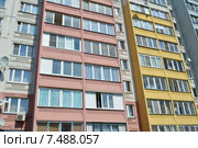 Десятиэтажный трёхподъездный панельный жилой дом серии 90.1-1М . Северный микрорайон, 2б. Красноармейск. Пушкинский район. Московская область (2015 год). Редакционное фото, фотограф lana1501 / Фотобанк Лори