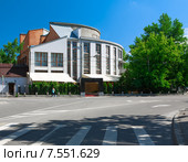 Здание клуба завода "Каучук" в Москве (2015 год). Редакционное фото, фотограф Дмитрий Данилкин / Фотобанк Лори