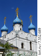 Купола Георгиевской церкви в Дедовске Московской области (2015 год). Стоковое фото, фотограф lana1501 / Фотобанк Лори