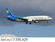 Boeing 737 (бортовой VQ-BVY) авиакомпании Ikar на посадке в Шереметьеве (2015 год). Редакционное фото, фотограф Alexei Tavix / Фотобанк Лори