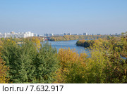 Москва. Осенний вид на Нагатинскую пойму (2014 год). Стоковое фото, фотограф Елена Коромыслова / Фотобанк Лори