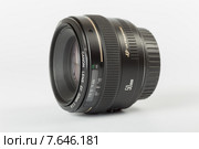 Бюджетный портретный объектив CANON 50 мм F1,4 (2015 год). Редакционное фото, фотограф Юрий Шурчков / Фотобанк Лори