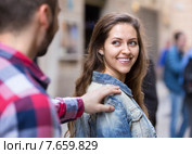 guy trying to get acquainted with girl. Стоковое фото, фотограф Яков Филимонов / Фотобанк Лори